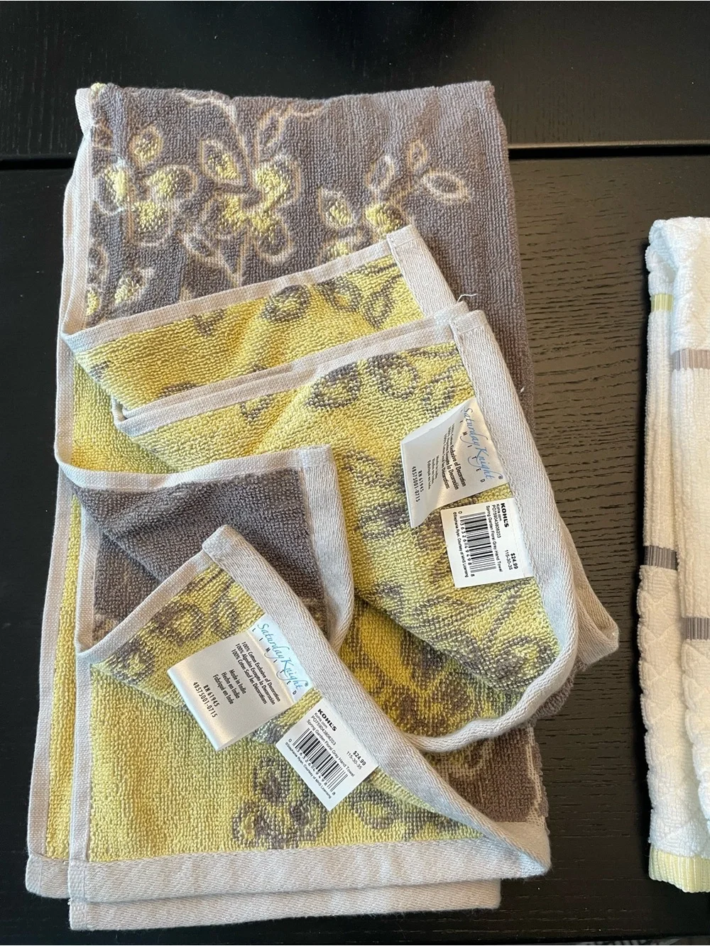Embroidered Floral complete bathroom set